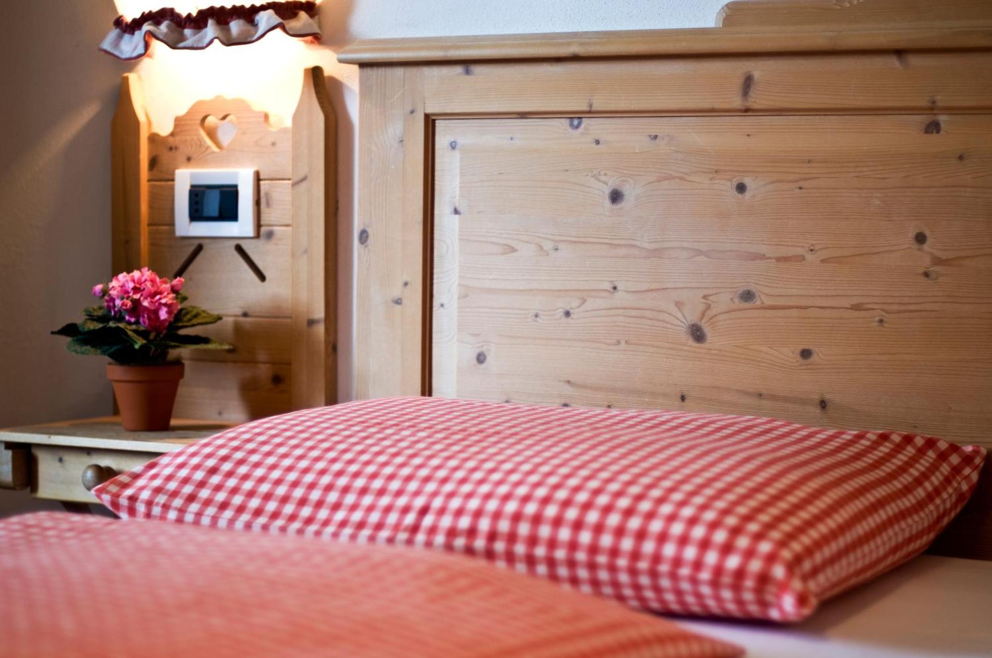 Residenz Am Kaiserweg Longostagno Екстер'єр фото